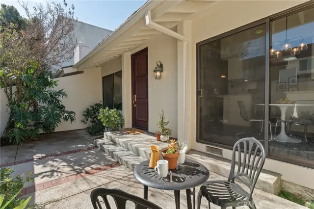 $565,000 | 6227 Randi Avenue, Woodland Hills, CA 91367