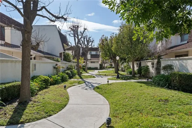 $565,000 | 6227 Randi Avenue, Woodland Hills, CA 91367