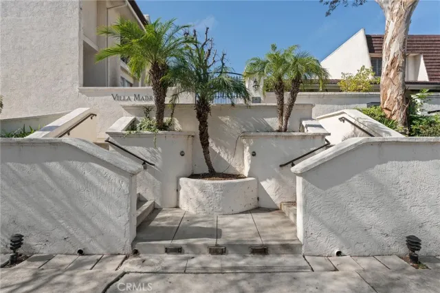 $565,000 | 6227 Randi Avenue, Woodland Hills, CA 91367