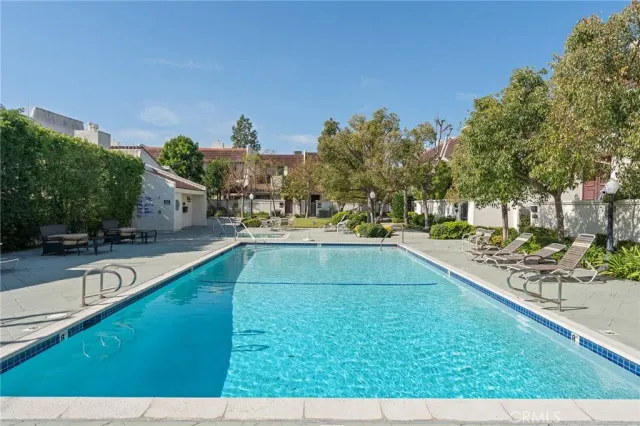 $565,000 | 6227 Randi Avenue, Woodland Hills, CA 91367