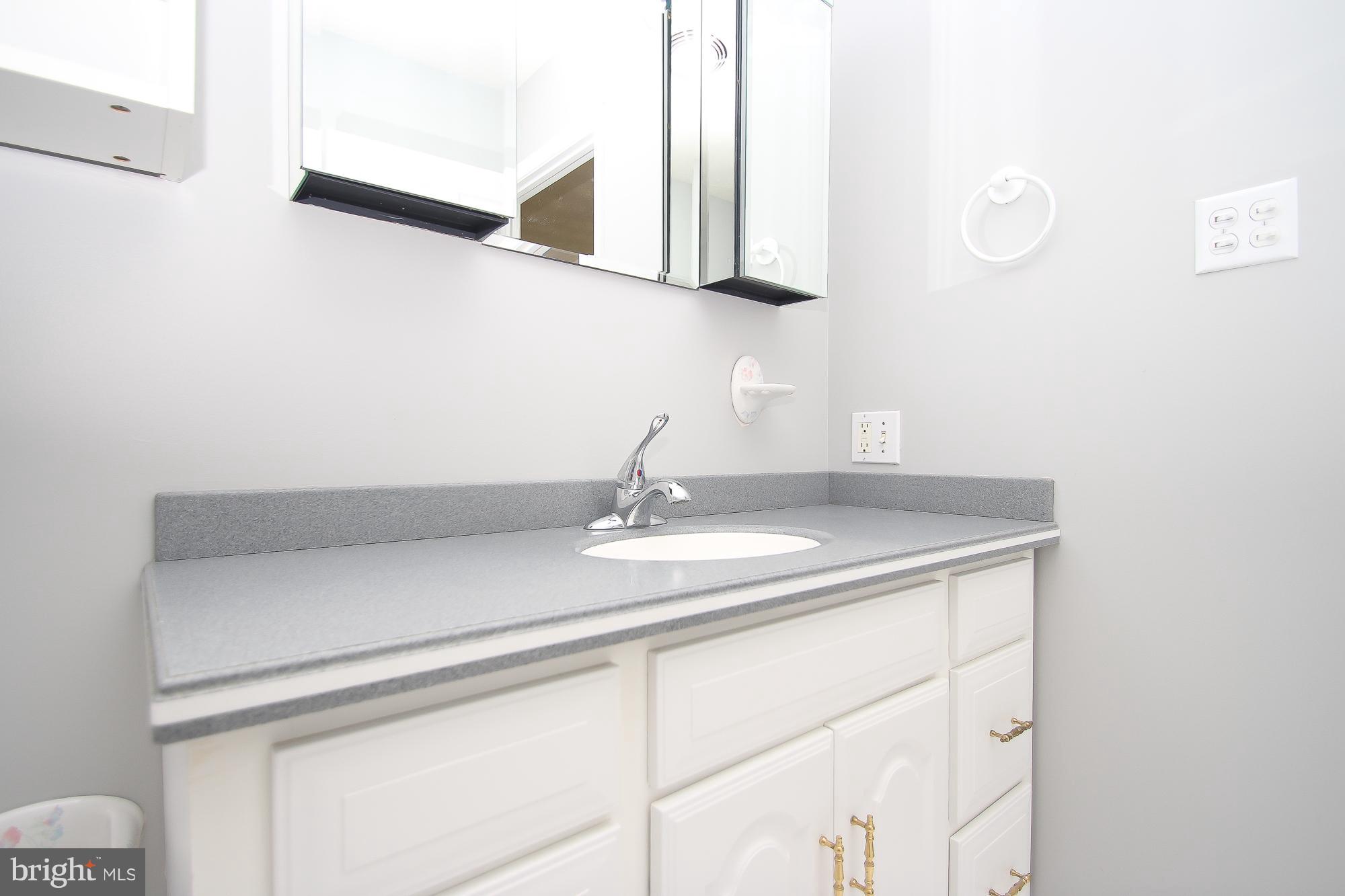 3822 Annadale Road Baltimore, MD 21222 - Photo 13 of 30 Bath (Master)