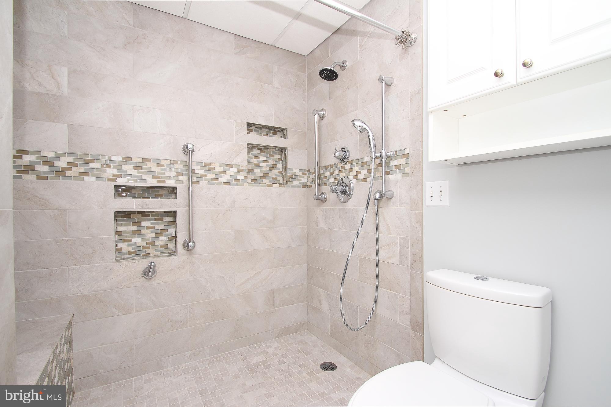 3822 Annadale Road Baltimore, MD 21222 - Photo 28 of 30 Bath