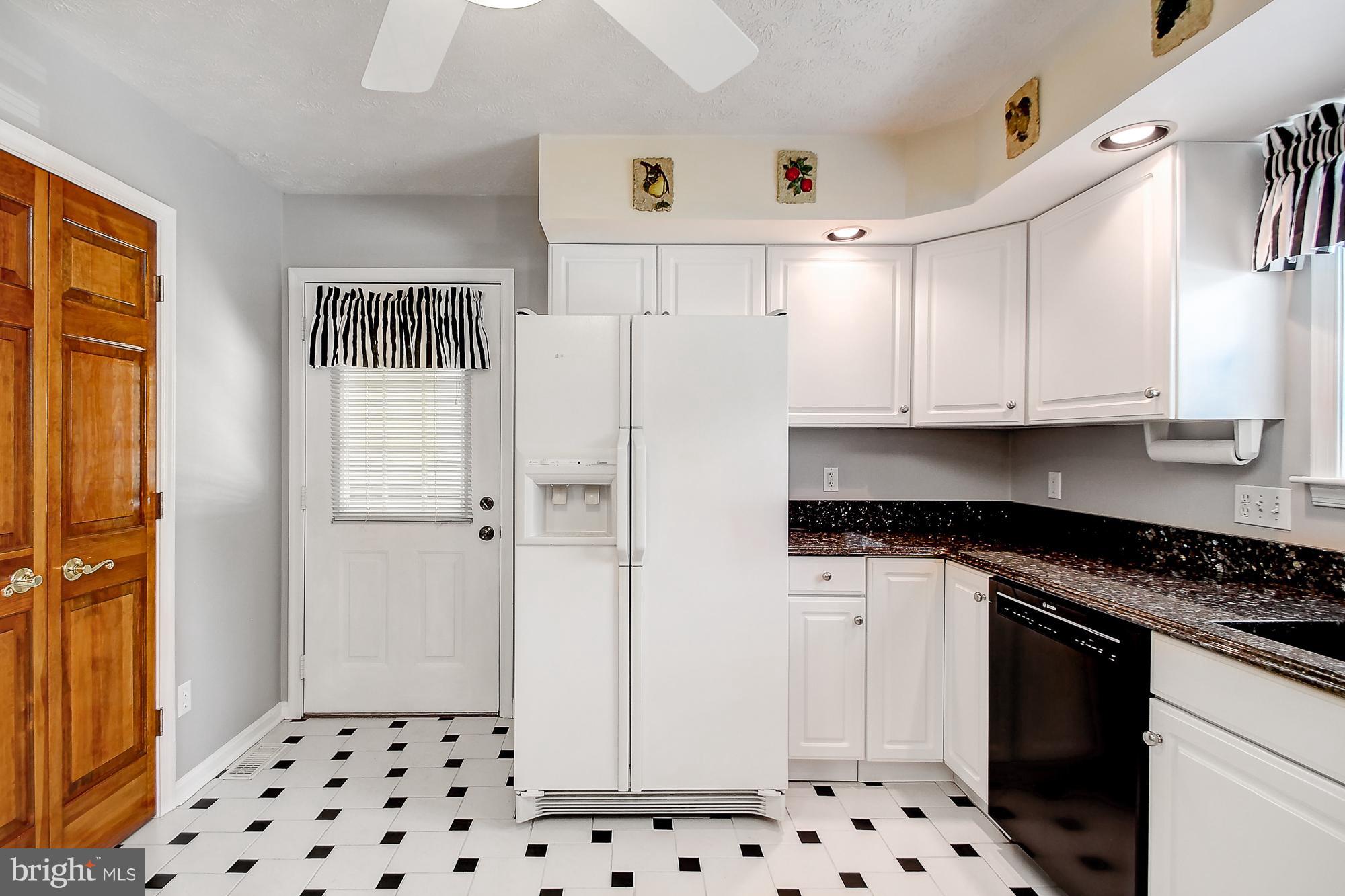 3822 Annadale Road Baltimore, MD 21222 - Photo 6 of 30 Kitchen