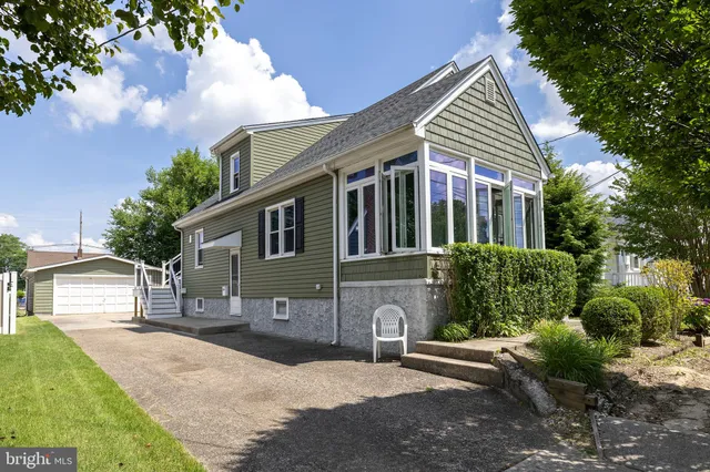 $1,500 | 129 5th Avenue, Unit B, Mount Ephraim, NJ 08059