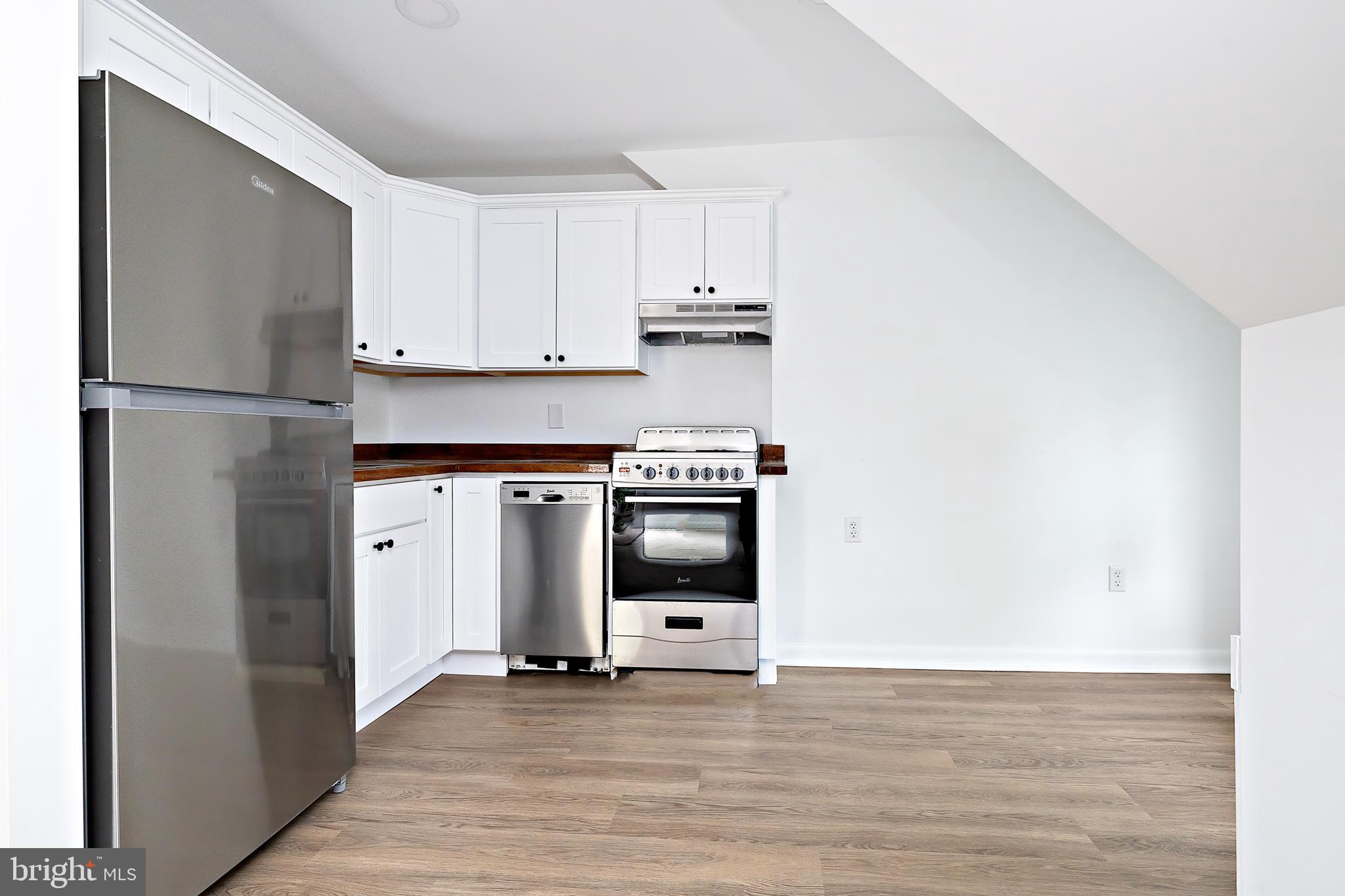 129 5th Avenue, Unit B Mount Ephraim, NJ 08059 - Photo 4 of 21