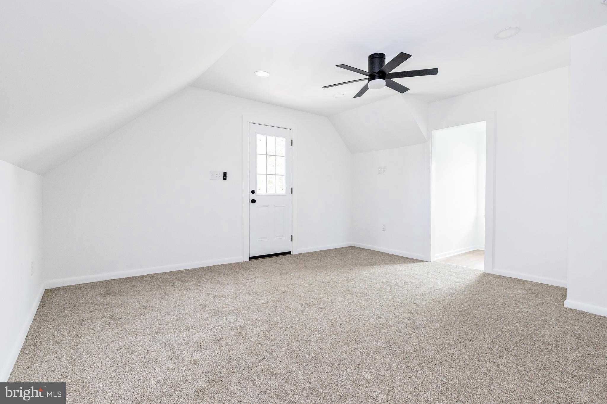 129 5th Avenue, Unit B Mount Ephraim, NJ 08059 - Photo 9 of 21 Living Room
