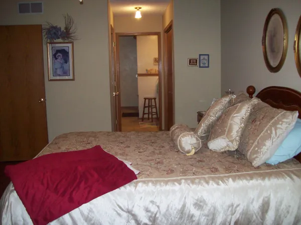 $210,000 | 1066 North Bayshore Drive, Wichita, KS 67212
