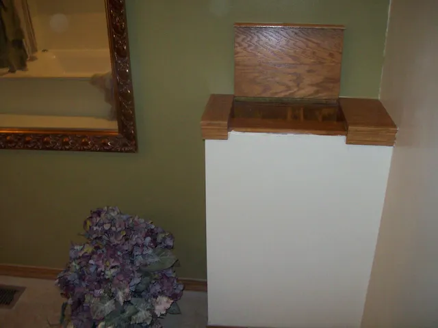 $210,000 | 1066 North Bayshore Drive, Wichita, KS 67212