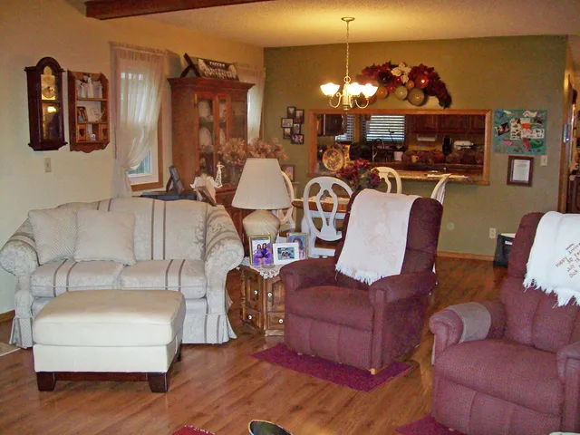 $210,000 | 1066 North Bayshore Drive, Wichita, KS 67212