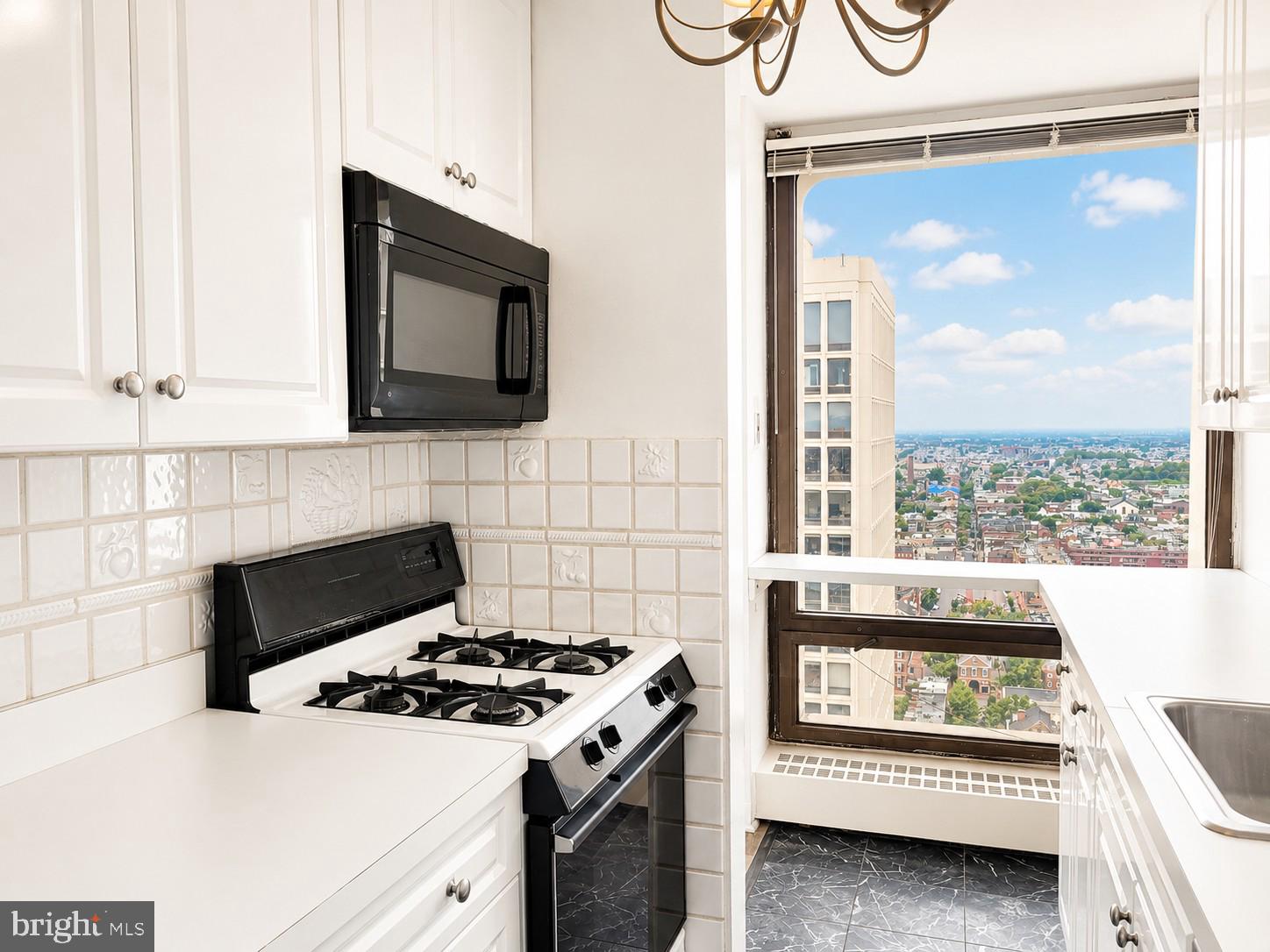 200 Locust Street, Unit 30GN Philadelphia, PA 19106 - Photo 6 of 20