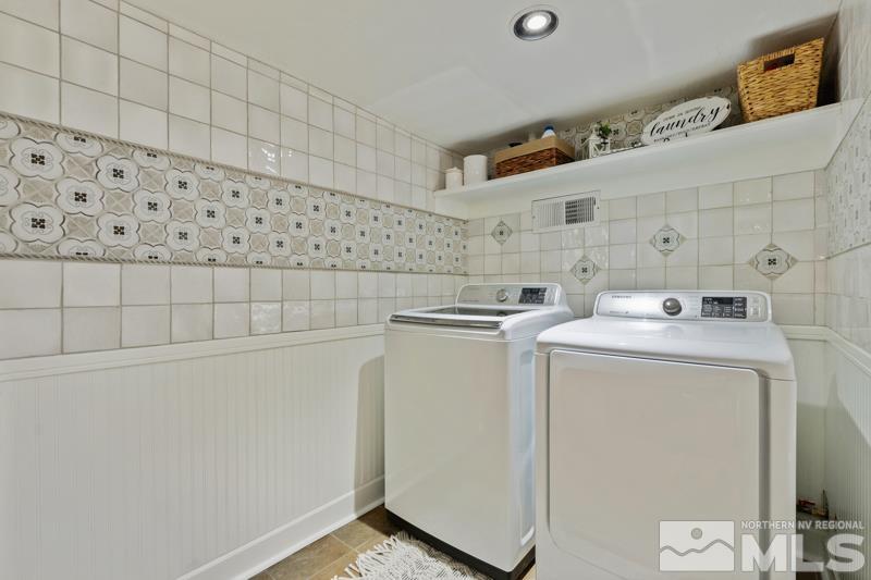 643 Manor Drive Reno, NV 89509 - Photo 25 of 37 a utility room with dryer and washer