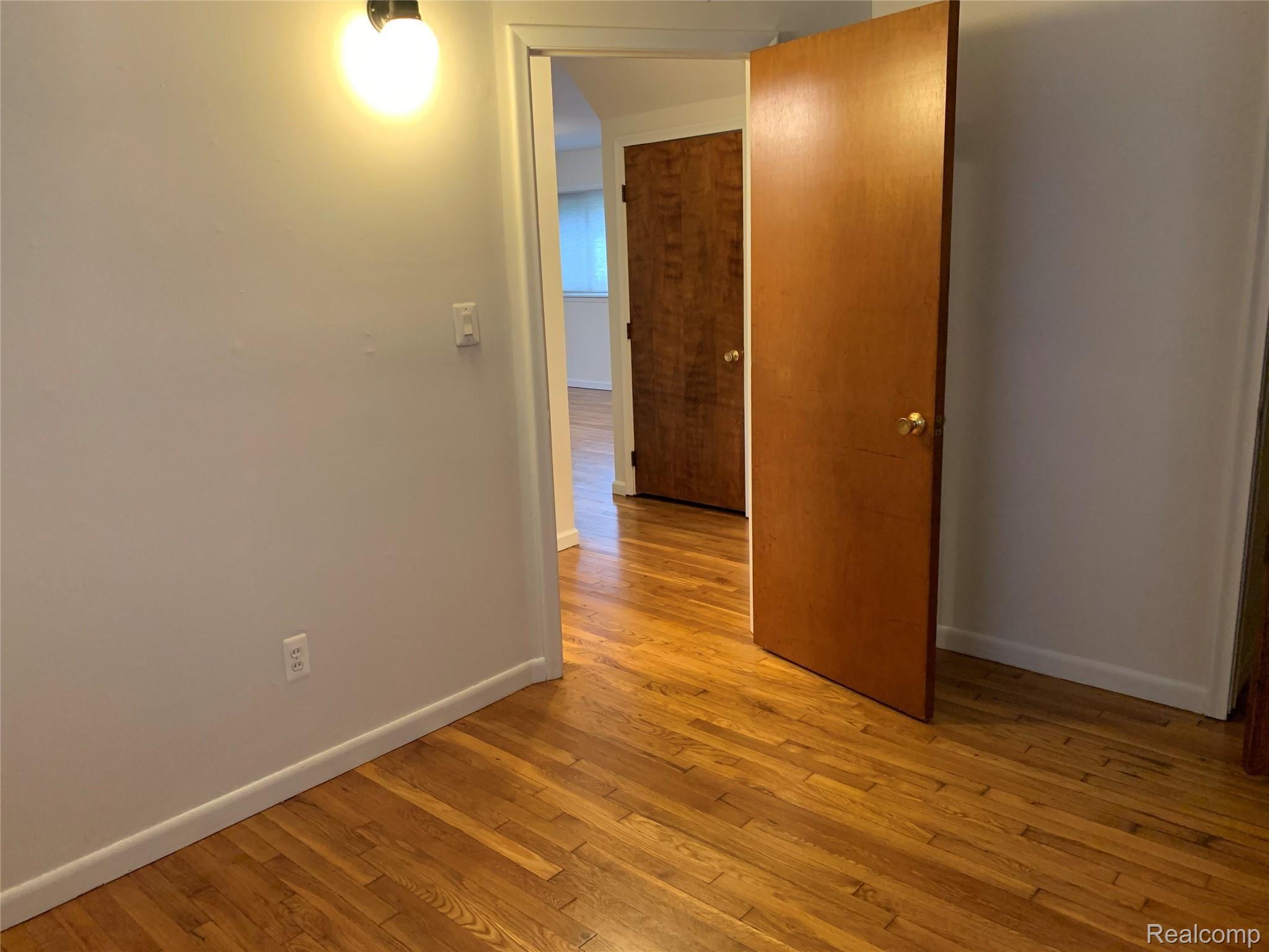 1365 Rambling Road Ypsilanti, MI 48198 - Photo 12 of 23 1365 Rambling- Room E1.jpg
