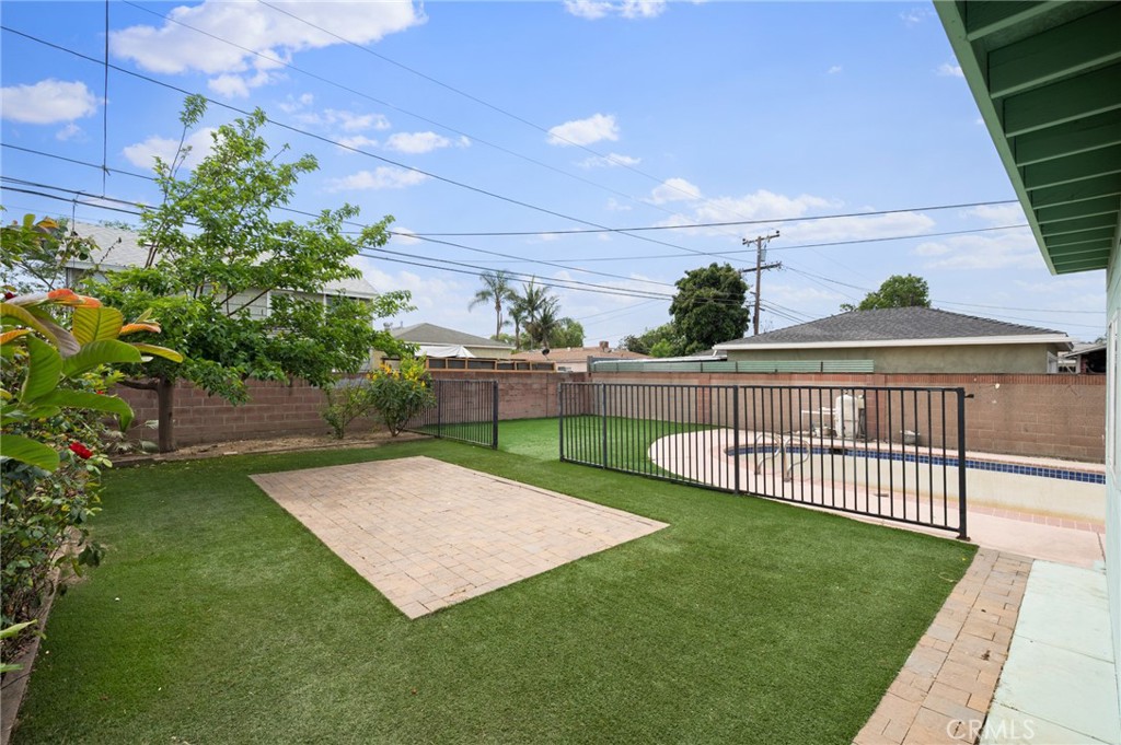 2736 Jackson Street East Carson, CA 90810 - Photo 25 of 37