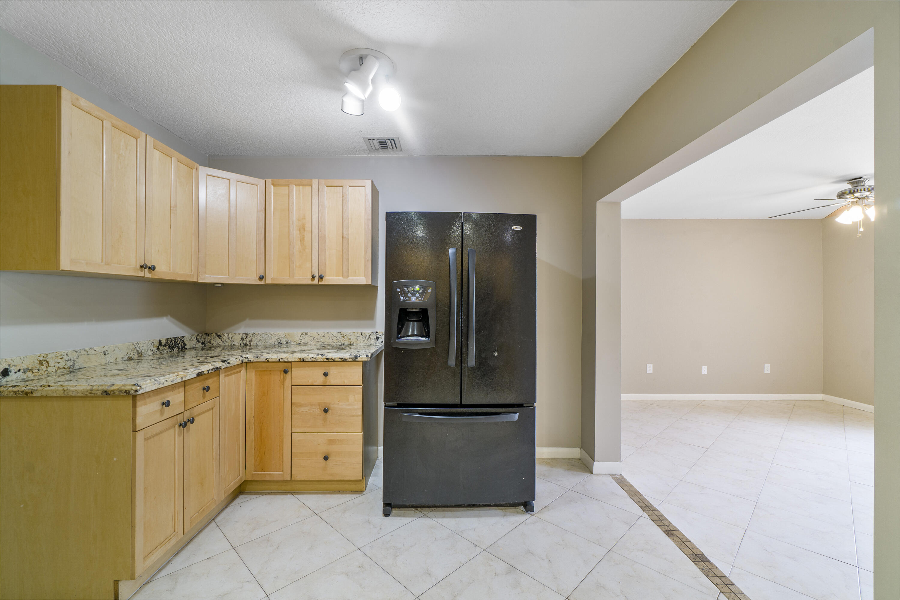 5199 1st Road Lake Worth, FL 33467 - Photo 30 of 35 Kitchen