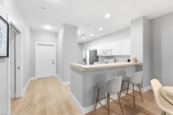 $370,000 | 8259 Parkstone Place, Unit 8202, Naples, FL 34120