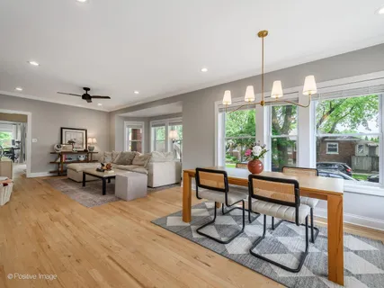 $850,000 | 5002 North Central Park Avenue, Chicago, IL 60625