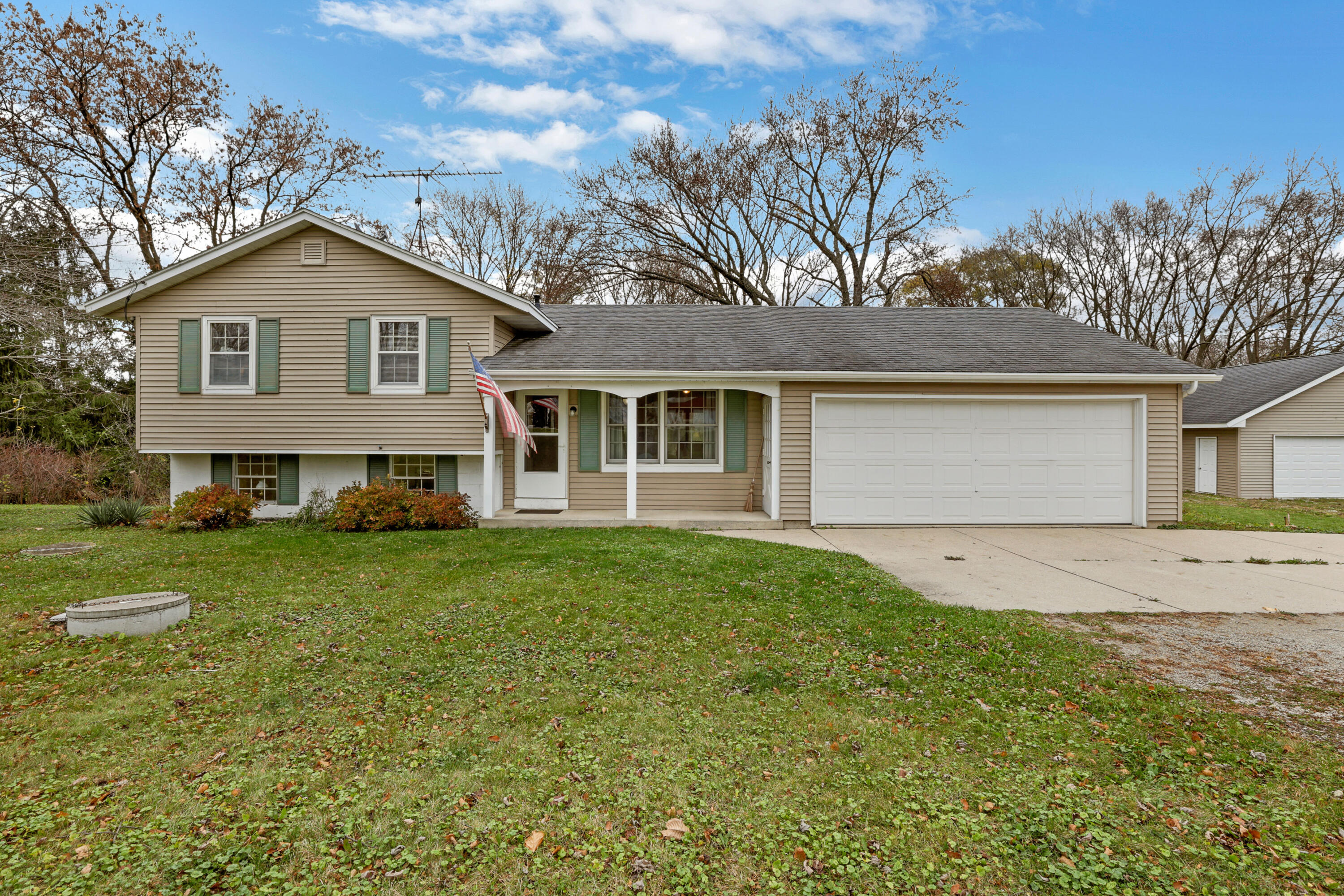 N8878 River Road Watertown, WI 53094 - Photo 1 of 1 close view of font house