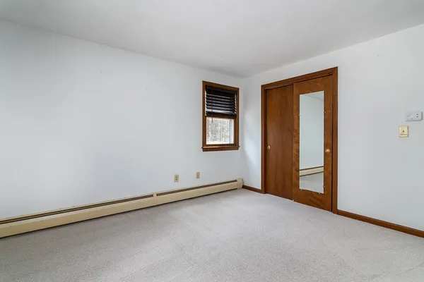 $3,000 | 301 Wolf Rock Road, Exeter, RI 02822