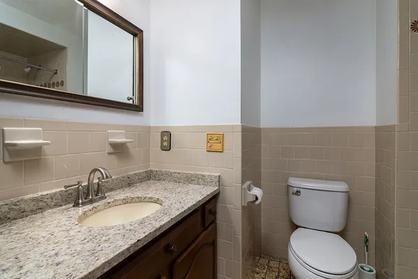 $3,000 | 301 Wolf Rock Road, Exeter, RI 02822