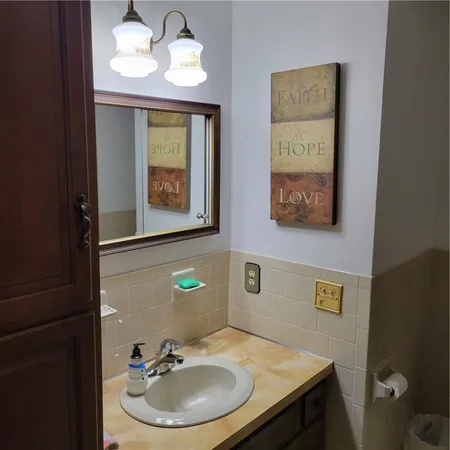 $3,000 | 301 Wolf Rock Road, Exeter, RI 02822