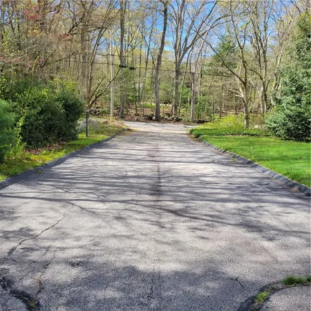 $3,000 | 301 Wolf Rock Road, Exeter, RI 02822