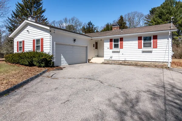 $3,000 | 301 Wolf Rock Road, Exeter, RI 02822