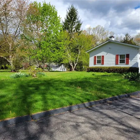 $3,000 | 301 Wolf Rock Road, Exeter, RI 02822