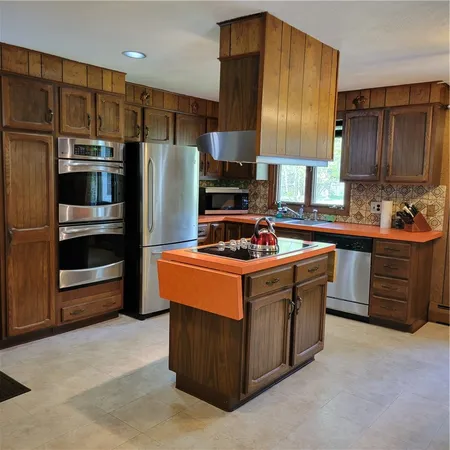 $3,000 | 301 Wolf Rock Road, Exeter, RI 02822