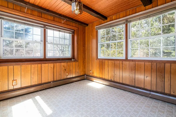 $3,000 | 301 Wolf Rock Road, Exeter, RI 02822