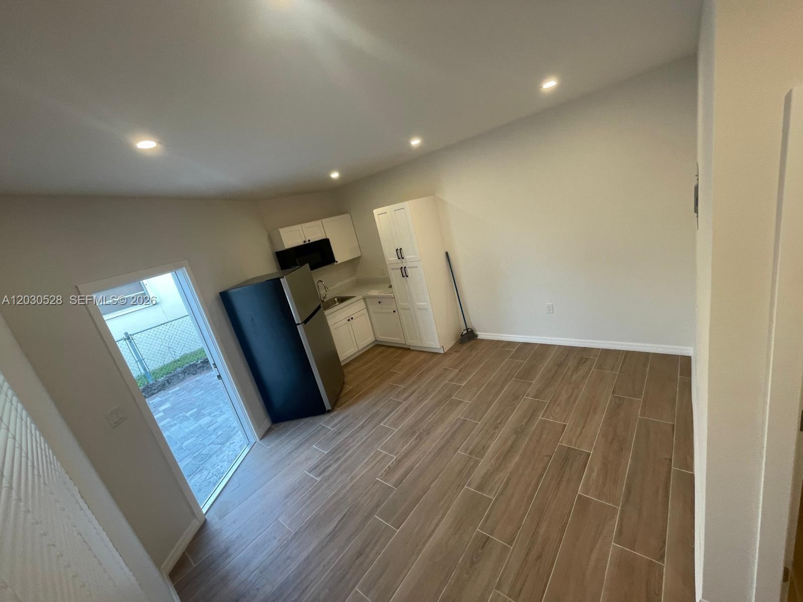 6801 Southwest 22nd Street Miami, FL 33155 - Photo 10 of 17 Photo 10