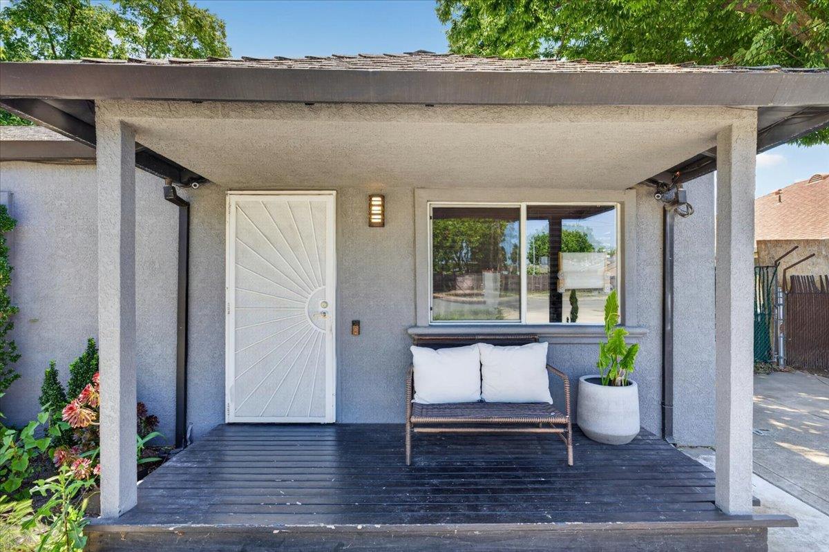 7524 Fruitridge Road Sacramento, CA 95820 - Photo 5 of 35