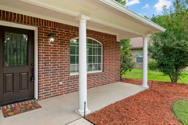 $249,000 | 227 Green Leaf Street, Huntsville, TX 77340