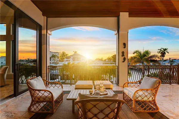 a outdoor view with a hardwood floor and city view