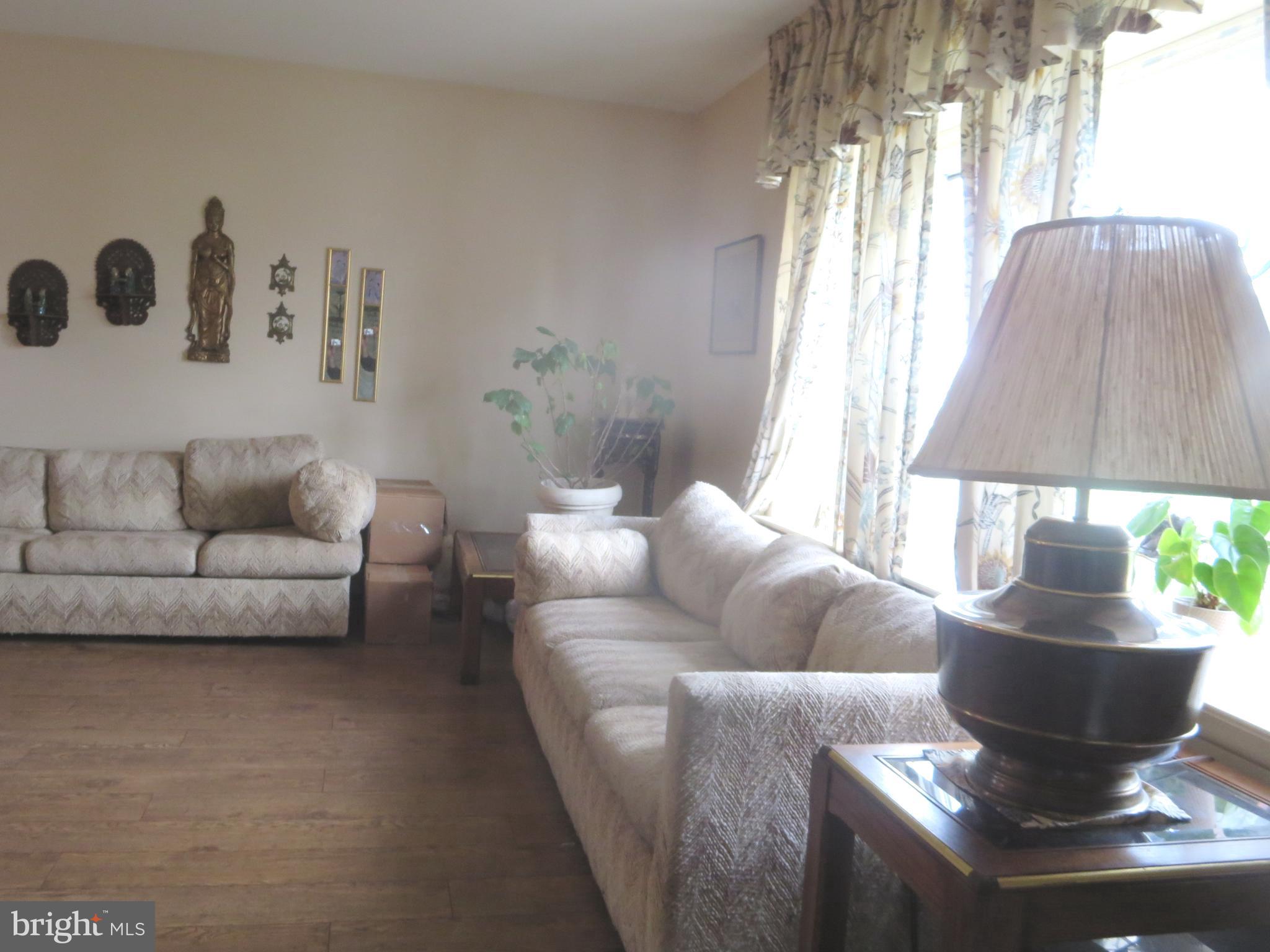 700 Warwick Road Fairless Hills, PA 19030 - Photo 26 of 44 Living Room