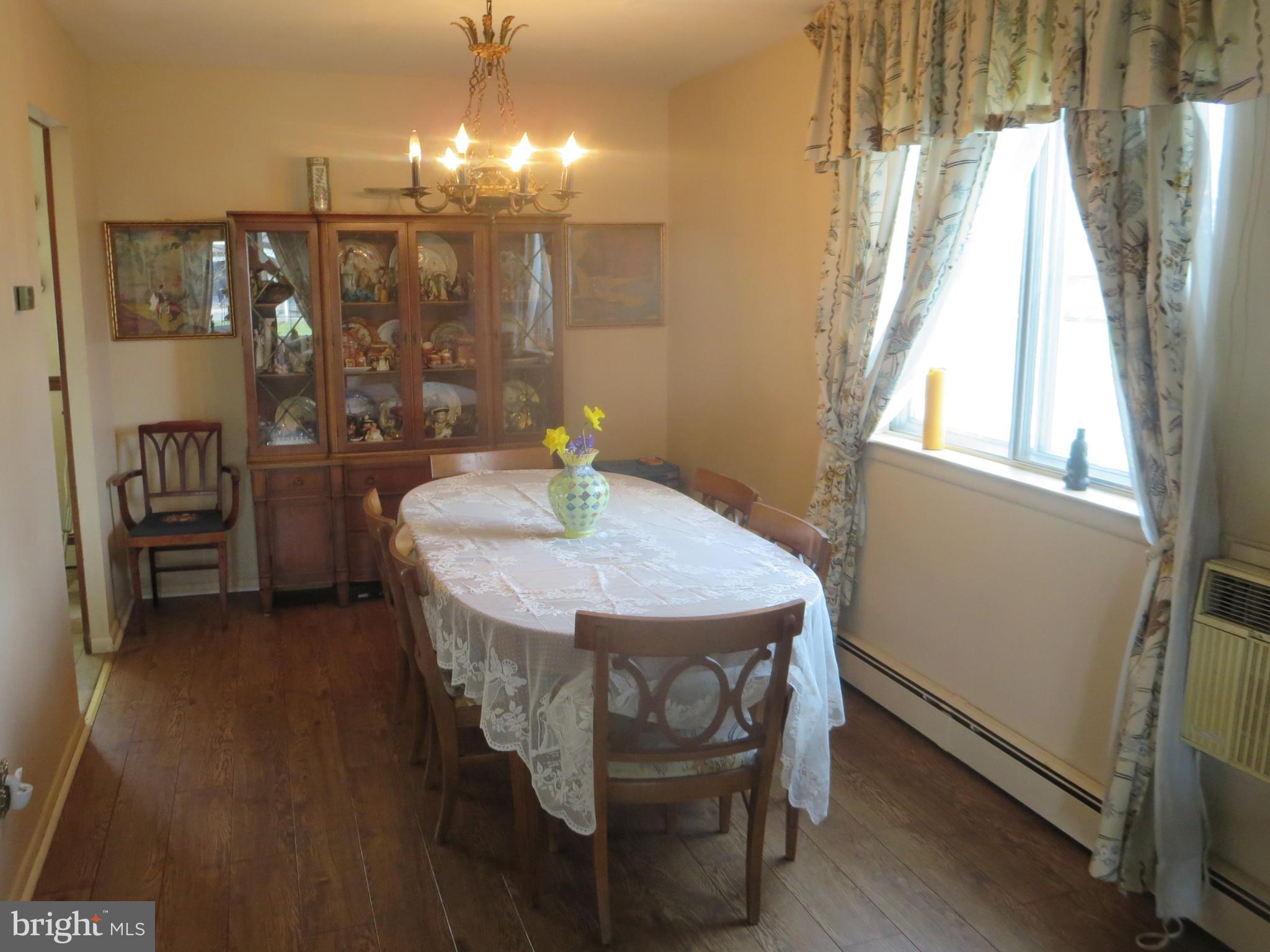 700 Warwick Road Fairless Hills, PA 19030 - Photo 6 of 44 Dining Room
