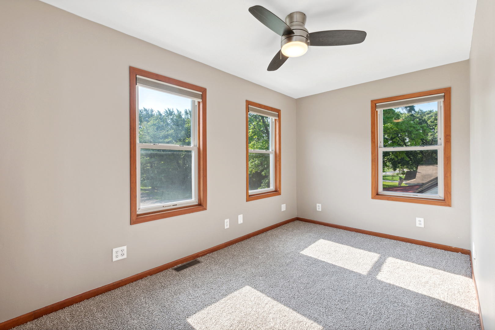 825 South Prairie Road New Lenox, IL 60451 - Photo 27 of 42 a view of an empty room with a window