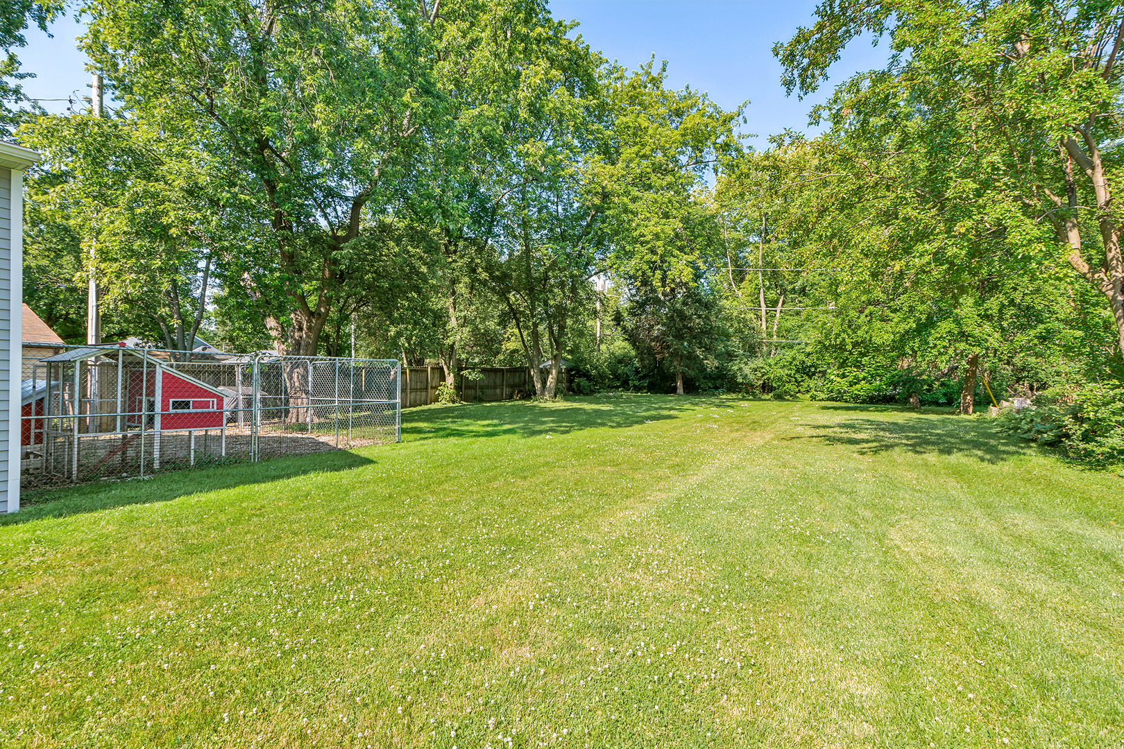 825 South Prairie Road New Lenox, IL 60451 - Photo 31 of 42 a view of a park with large trees
