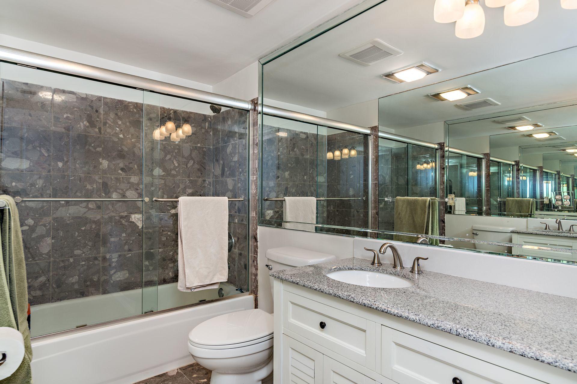 4000 North Ocean Drive, Unit 1101 Singer Island, FL 33404 - Photo 12 of 18 15