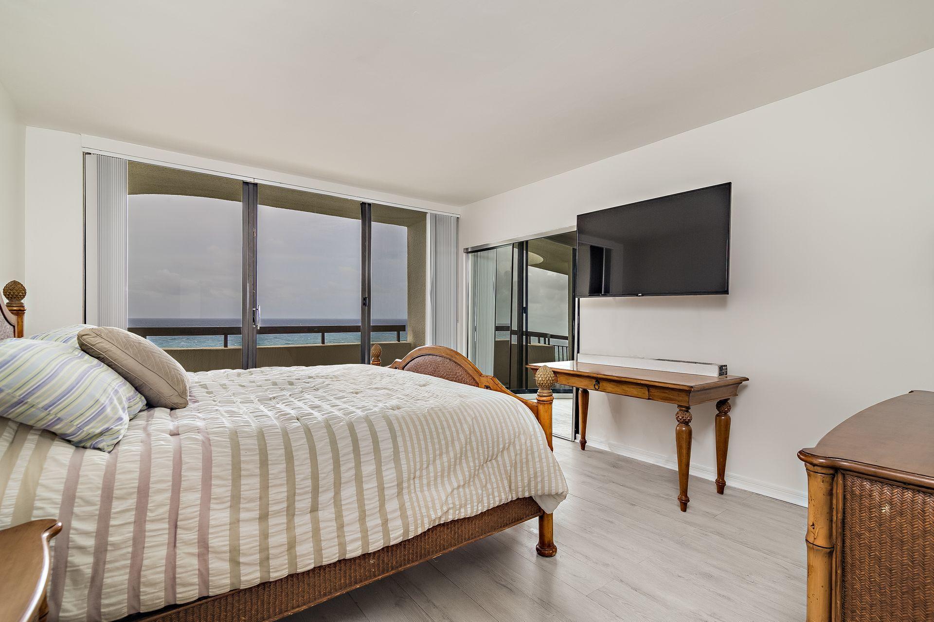 4000 North Ocean Drive, Unit 1101 Singer Island, FL 33404 - Photo 17 of 18 14