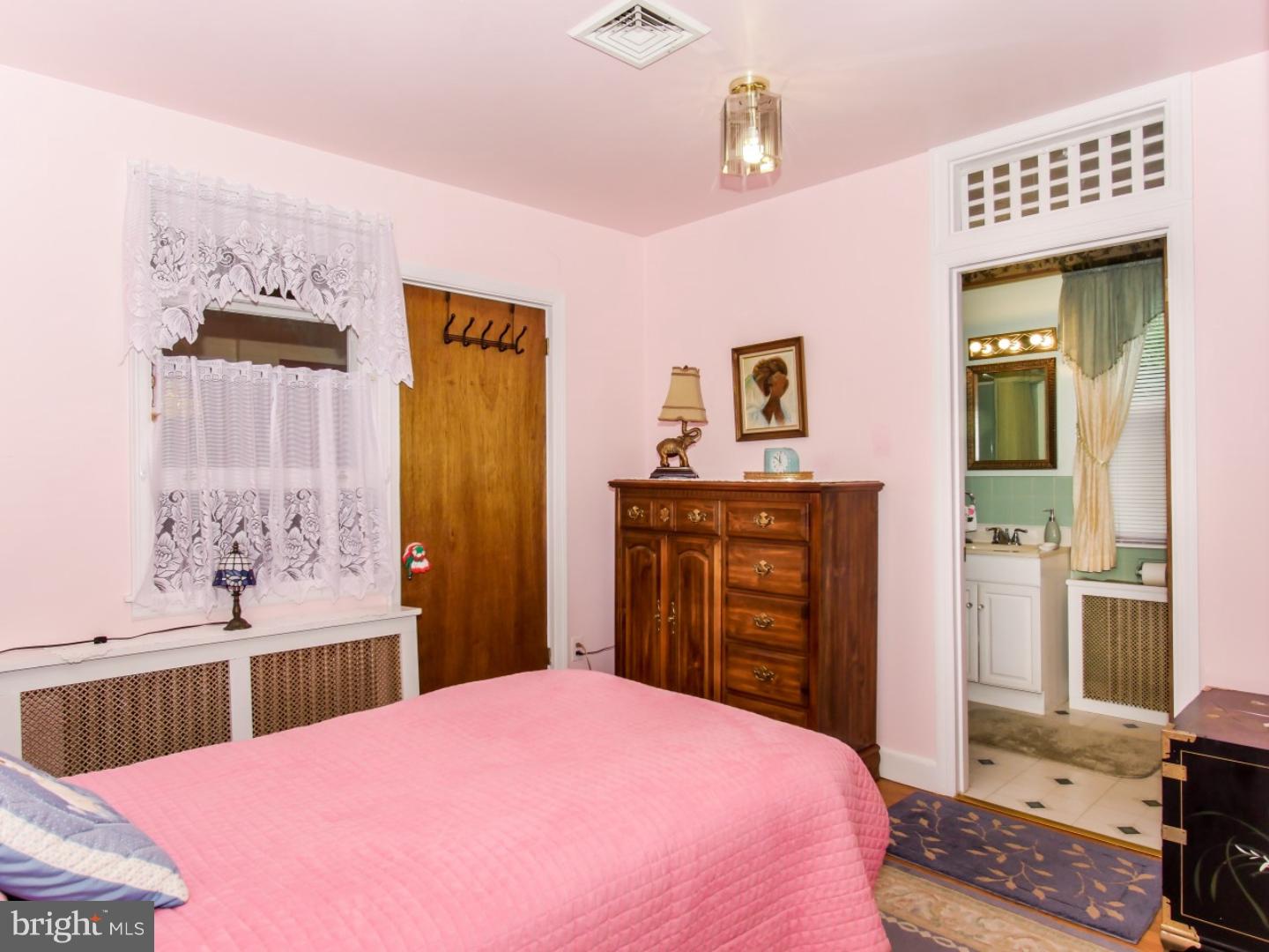 1578 Heather Road Huntingdon Valley, PA 19006 - Photo 14 of 20 In-law Suite