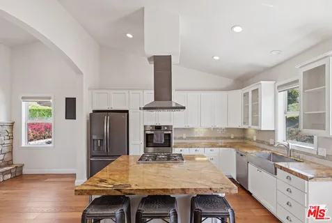 $3,899,000 | 30429 Morning View Drive, Malibu, CA 90265
