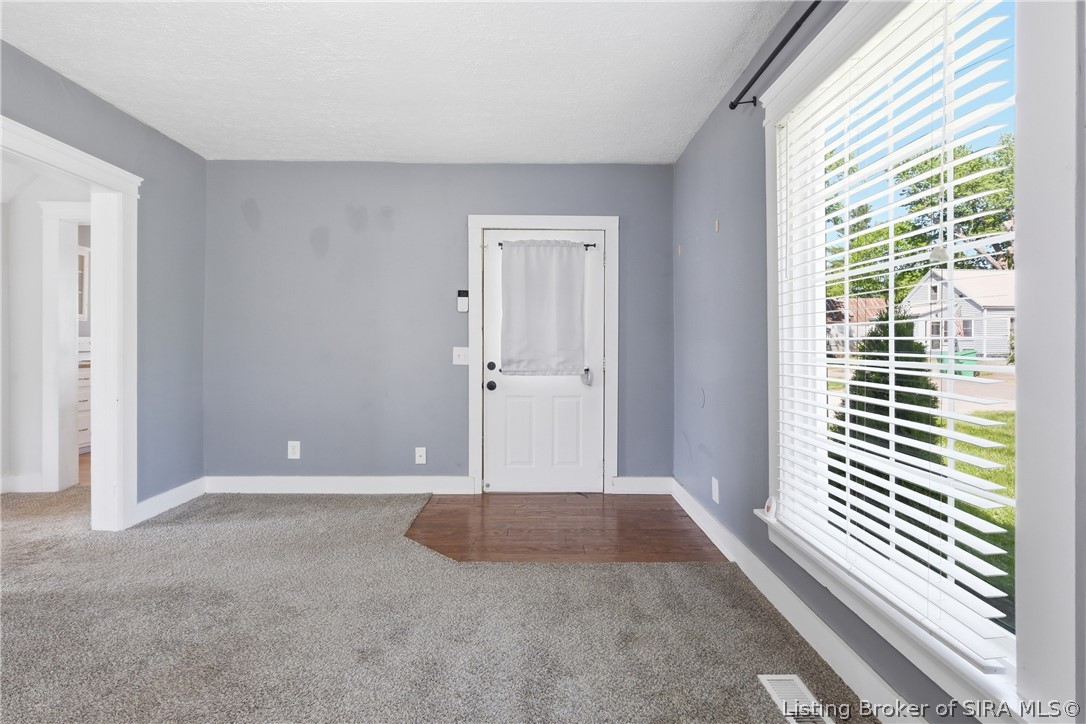 9175 Walnut Street Georgetown, IN 47122 - Photo 10 of 40