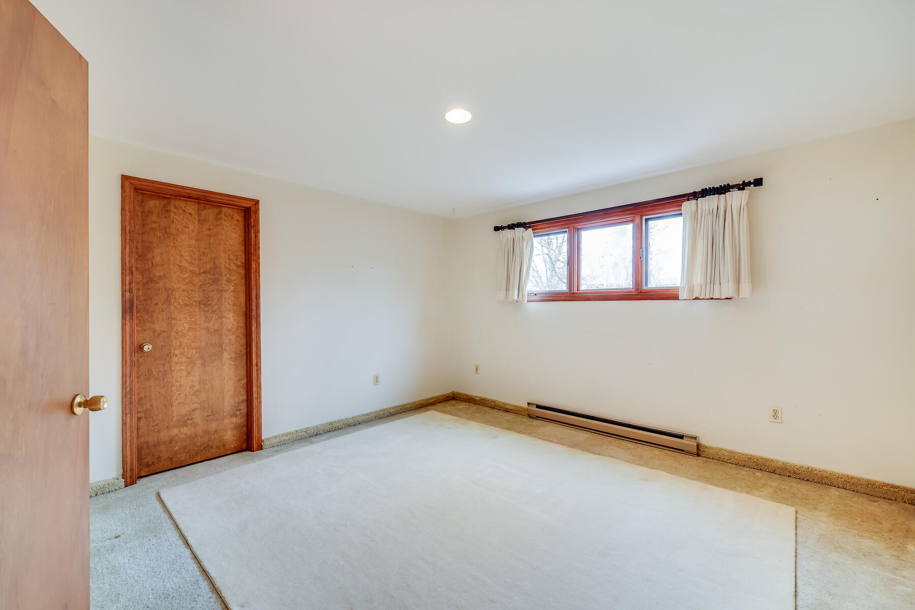 11 Menemsha Way East Falmouth, MA 02536 - Photo 28 of 50 an empty room with windows