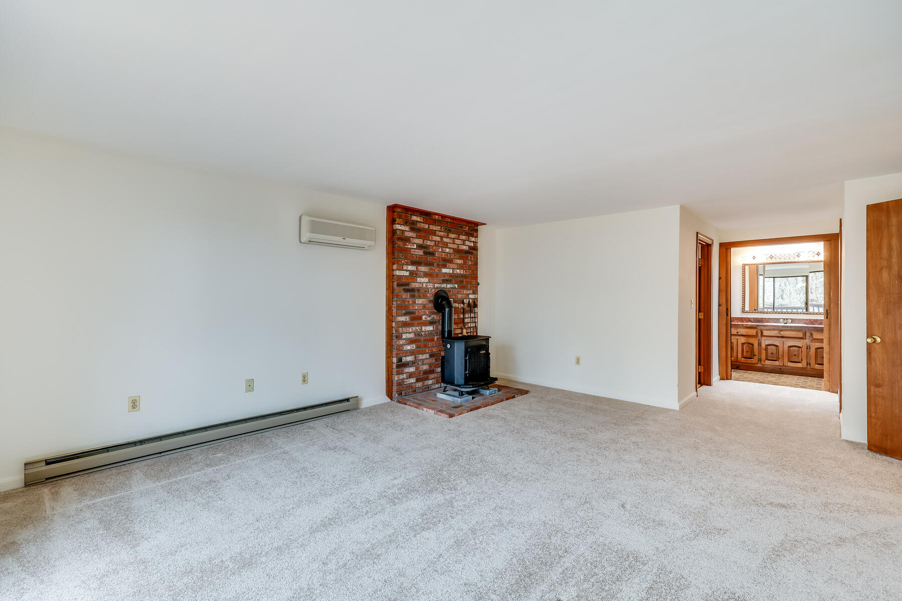 11 Menemsha Way East Falmouth, MA 02536 - Photo 36 of 50 a view of an empty room with window
