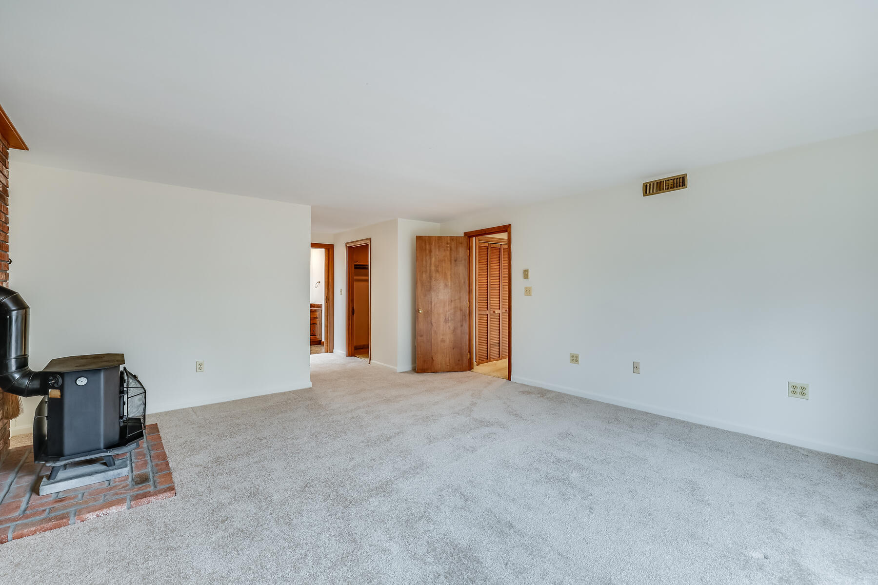 11 Menemsha Way East Falmouth, MA 02536 - Photo 37 of 50 an empty room with windows