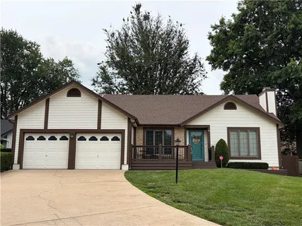 $275,000 | 5743 Willow Avenue, Raytown, MO 64133
