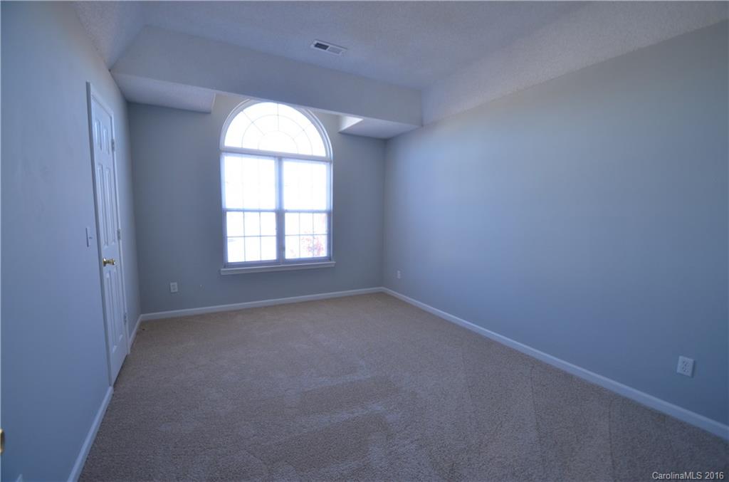 11028 Palestrina Road Charlotte, NC 28215 - Photo 12 of 24 Gallery Image 12
