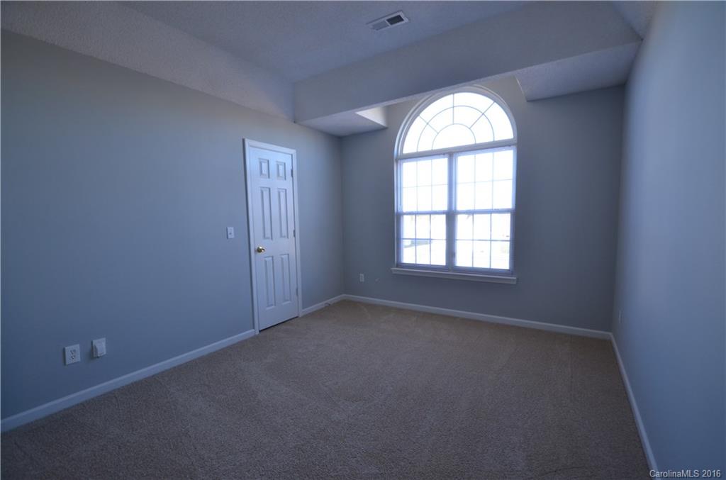 11028 Palestrina Road Charlotte, NC 28215 - Photo 13 of 24 Gallery Image 13