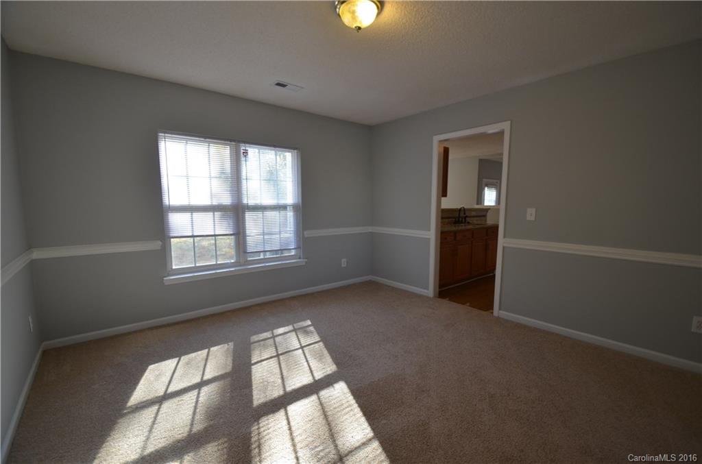 11028 Palestrina Road Charlotte, NC 28215 - Photo 5 of 24 Gallery Image 5