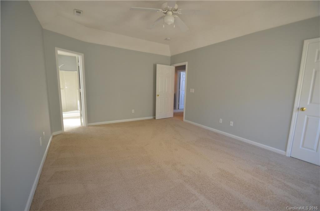 11028 Palestrina Road Charlotte, NC 28215 - Photo 10 of 24 Gallery Image 10